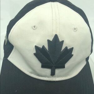 official outfitters hudson's bay hat Team Canada